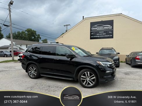Used 2016 Honda Pilot Touring image 1