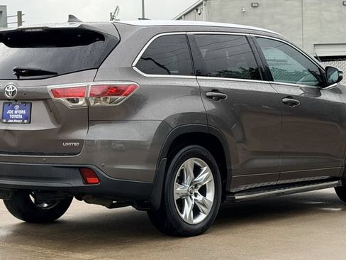 Used 2016 Toyota Highlander Limited FWD image 7