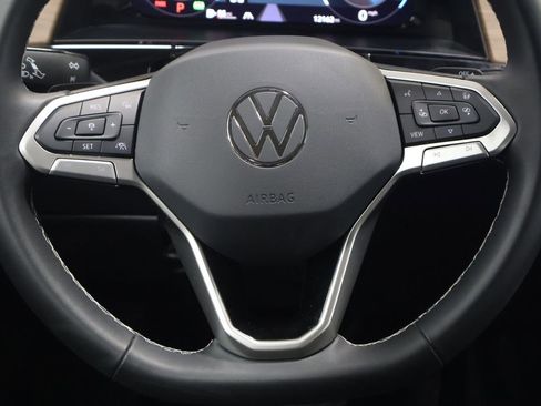 Used 2024 Volkswagen Atlas SE image 17