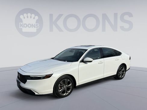 Used 2023 Honda Accord EX image 1