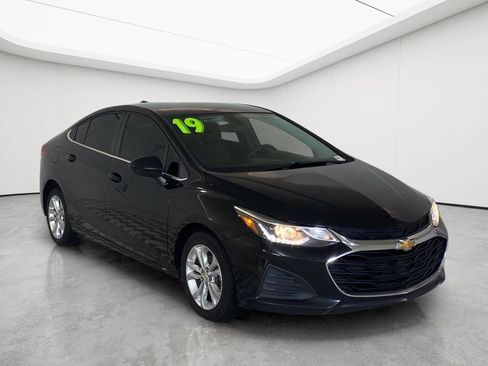 Used 2019 Chevrolet Cruze LT FWD image 46