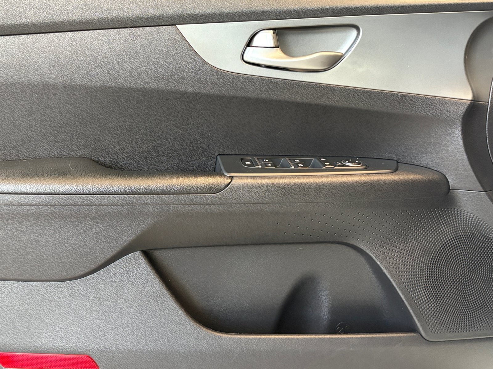 Used 2021 Kia Forte LXS FWD image 14