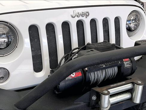 Used 2018 Jeep Wrangler Unlimited Sport S image 30