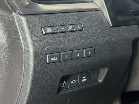 Used 2024 Lexus GX 550 w/ Accessory Package (Z1) AWD/4WD image 12