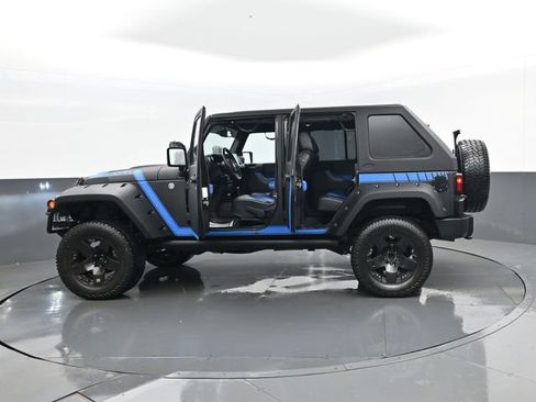 Used 2013 Jeep Wrangler Unlimited Sport AWD/4WD image 27