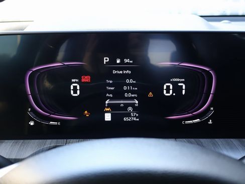 Used 2023 Kia Telluride EX w/ EX Captain's Chair Package image 19