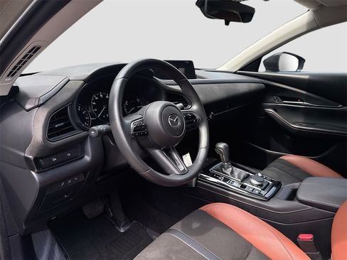 Used 2024 MAZDA CX-30 Carbon image 9