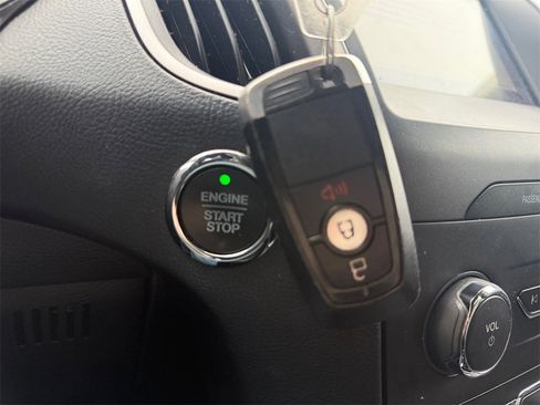 Used 2019 Ford Edge SEL w/ Equipment Group 201A image 30