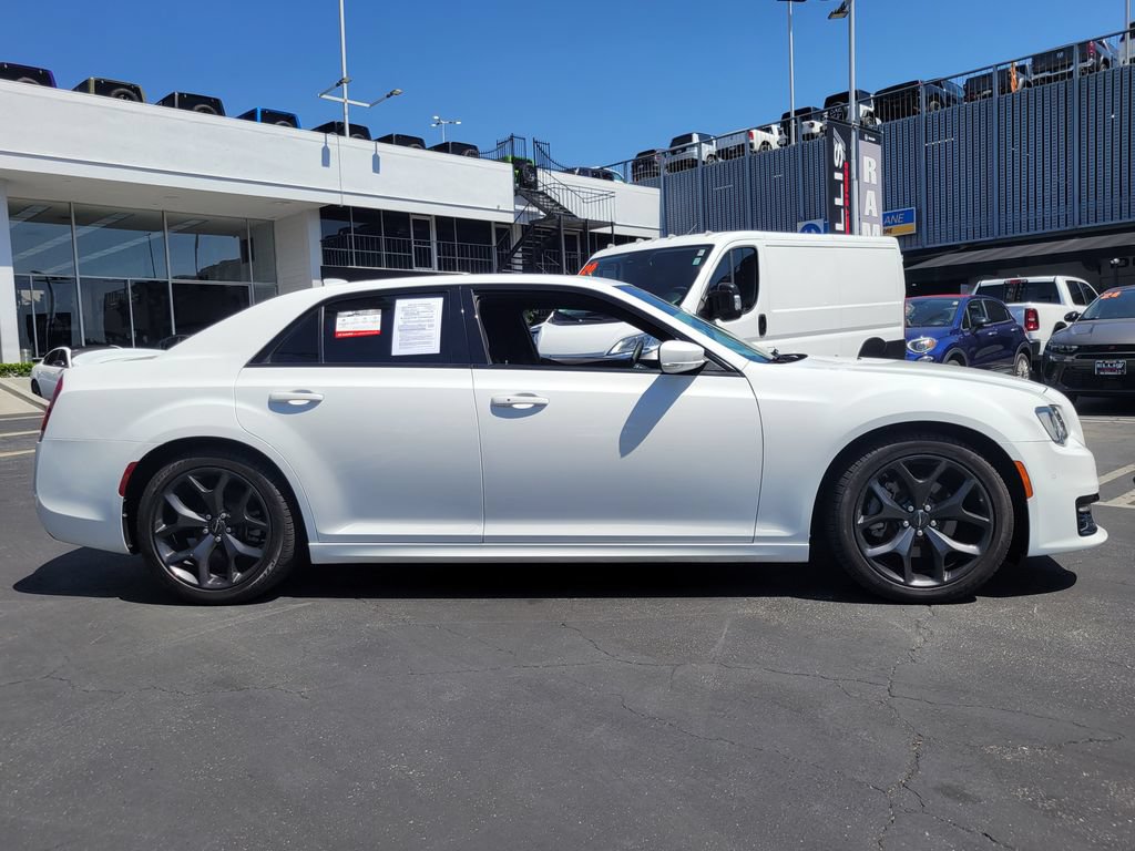 Used 2023 Chrysler 300 S w/ Comfort Group RWD image 27