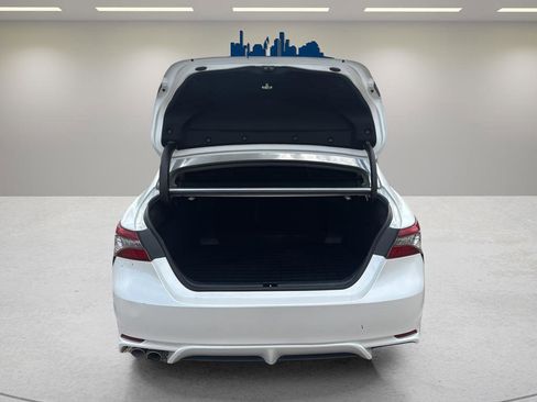 Used 2022 Toyota Camry XSE w/ Cold Weather Package image 13