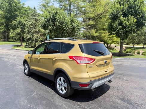 Used 2014 Ford Escape SE w/ Equipment Group 201A FWD image 3