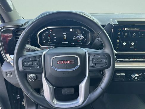 Used 2026 GMC Sierra 1500 SLT AWD/4WD image 15