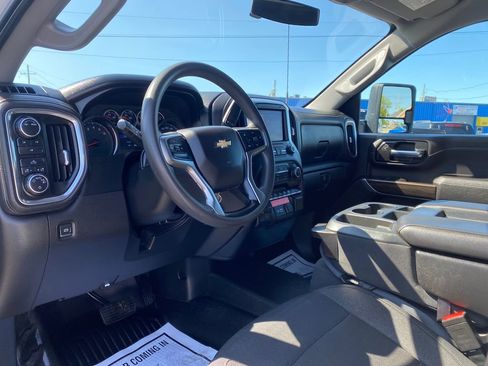 Used 2020 Chevrolet Silverado 2500 LT AWD/4WD image 12