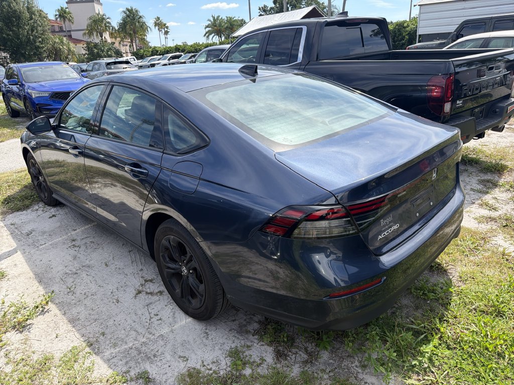 Used 2025 Honda Accord SE image 9