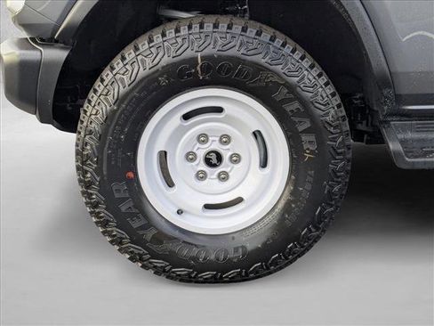 New 2025 Ford Bronco Heritage Edition image 9