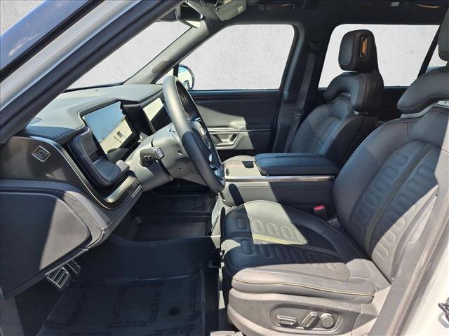 Used 2023 Rivian R1S Adventure Dual AWD/4WD image 17