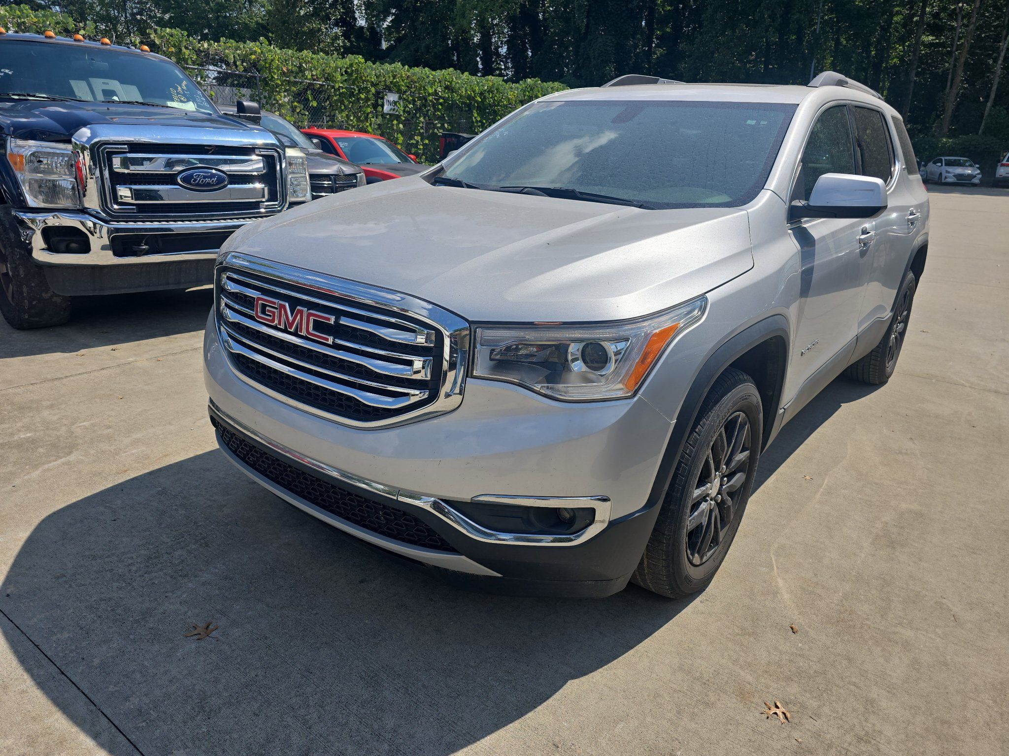 Used 2018 GMC Acadia SLT w/ LPO, Floor Liner Package FWD image 1
