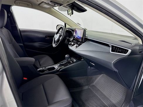 Certified 2025 Toyota Corolla LE image 26