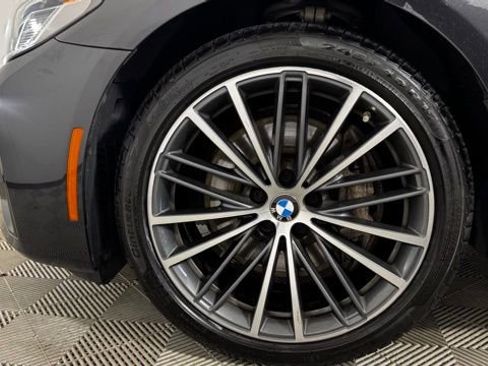 Used 2023 BMW 540i xDrive w/ Premium Package image 24