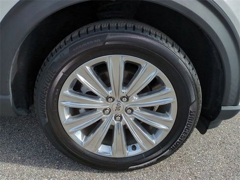 Certified 2022 Ford Explorer King Ranch w/ Class IV Trailer Tow Package image 11