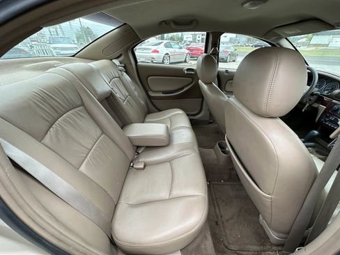 Used 2002 Chrysler Sebring LXi image 14