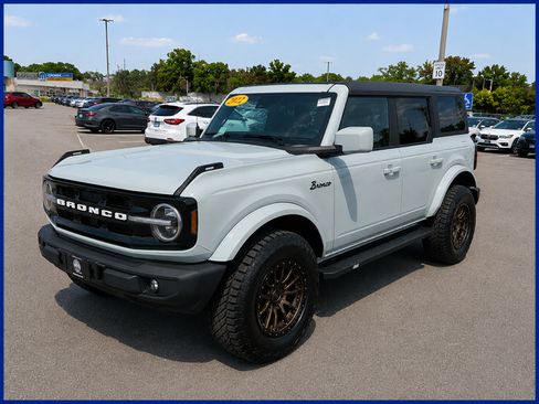 Used 2022 Ford Bronco Outer Banks AWD/4WD image 1