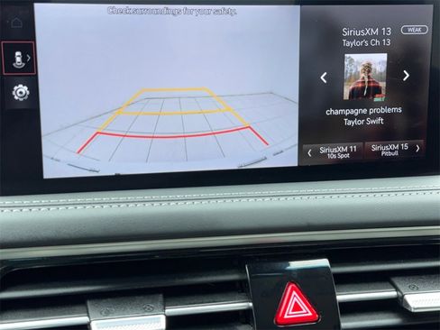 Used 2025 Genesis G70 2.5T image 27