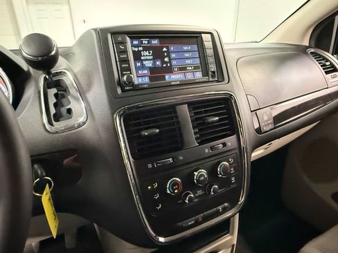 Used 2016 Dodge Grand Caravan SE w/ Quick Order Package 29E SE FWD image 91