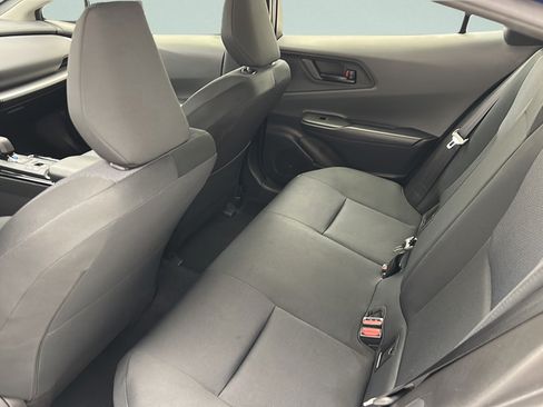 Used 2025 Toyota Prius LE FWD image 9