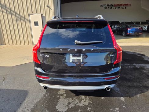 Used 2018 Volvo XC90 T5 Momentum image 7