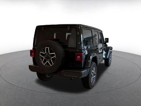 Used 2025 Jeep Wrangler Unlimited Sahara AWD/4WD image 7