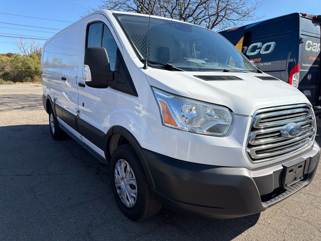 Used 2017 Ford Transit 250 130 Low Roof w/ Exterior Upgrade Package RWD image 3