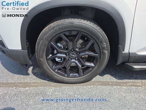 Certified 2025 Honda Pilot Touring image 9