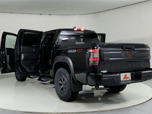 New 2025 Nissan Frontier PRO-4X image 11