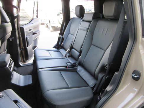 Used 2026 Lexus GX 550 image 23