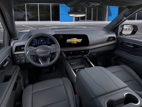New 2026 Chevrolet Suburban Premier AWD/4WD image 15