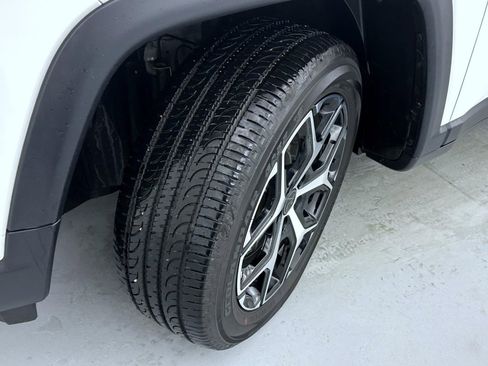 Certified 2025 Jeep Compass Limited image 23