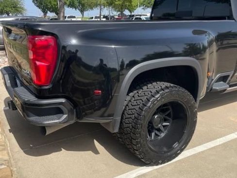 Used 2025 Chevrolet Silverado 3500 High Country w/ High Country Premium Package AWD/4WD image 6