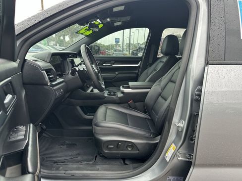 Used 2025 GMC Terrain Elevation w/ Elevation Premium Package AWD/4WD image 19