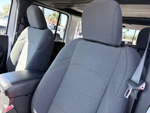 Used 2025 Jeep Wrangler Unlimited Sahara AWD/4WD image 11