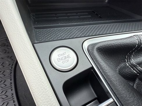 New 2026 Volkswagen Jetta SE image 20