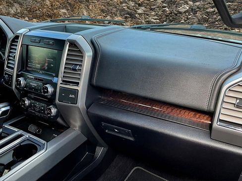 Used 2015 Ford F150 Platinum w/ Equipment Group 701A Luxury image 15