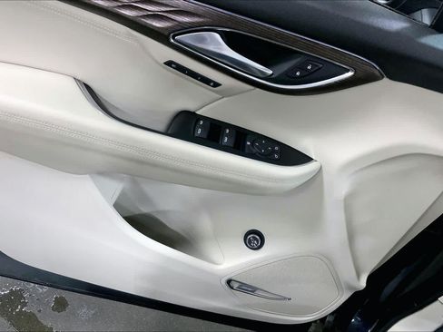 Used 2021 Buick Envision Avenir w/ Technology Package II AWD/4WD image 36