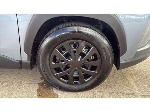Certified 2025 Toyota Corolla Cross L FWD image 31