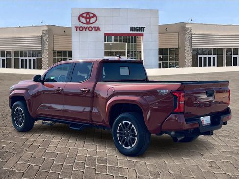 Certified 2025 Toyota Tacoma TRD Sport w/ TRD Sport Upgrade Package image 5
