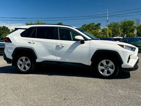 Used 2021 Toyota RAV4 XLE w/ Convenience Package AWD/4WD image 2