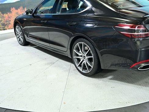 Used 2025 Genesis G70 2.5T image 8
