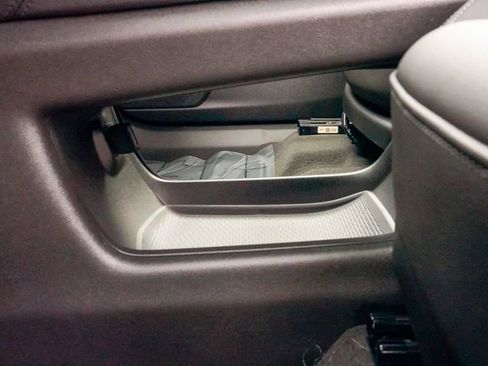 Certified 2025 Cadillac XT6 Luxury image 22