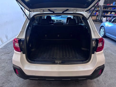 Used 2019 Subaru Outback 3.6R Limited AWD/4WD image 23