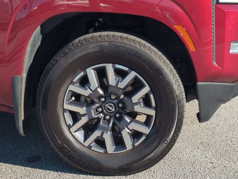 Used 2024 Nissan Frontier SL image 10